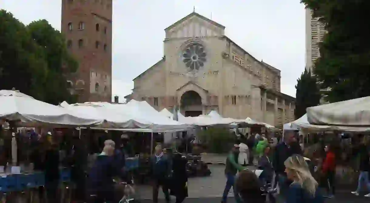 Piazza San Zeno full of stands