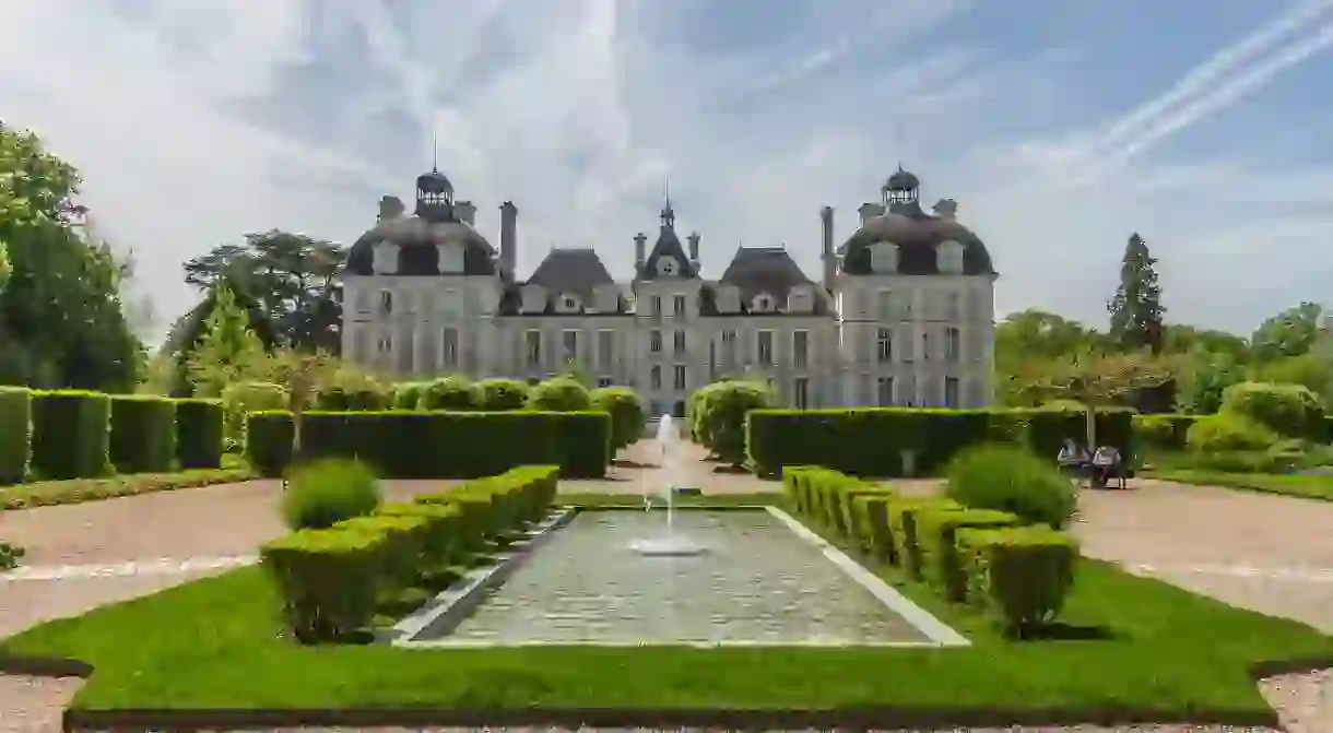 The perfectly symmetrical Château de Cheverny I