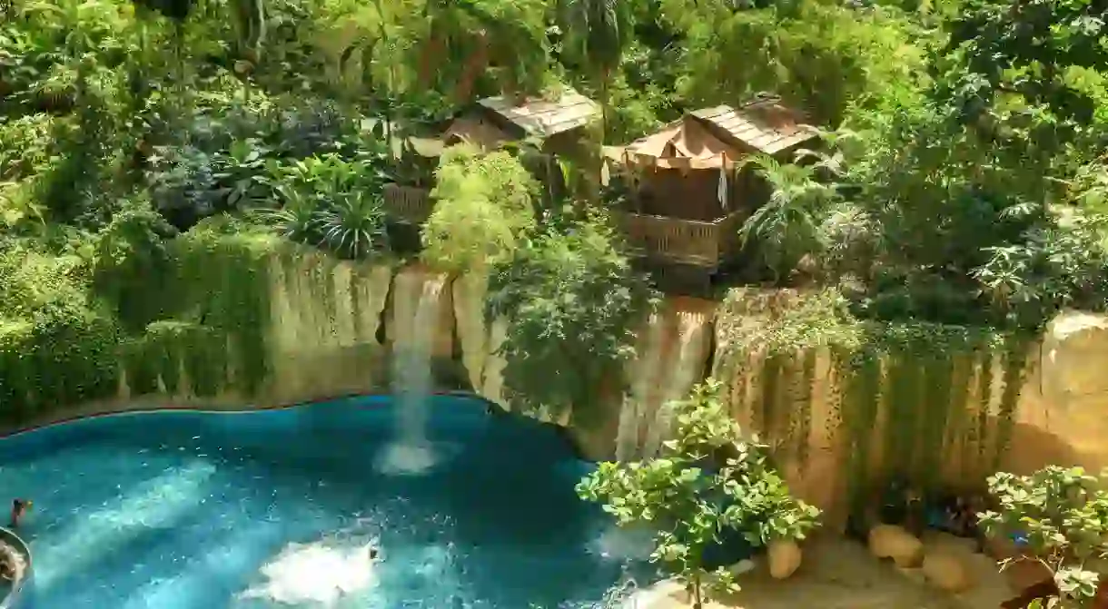 Waterfall Lodge