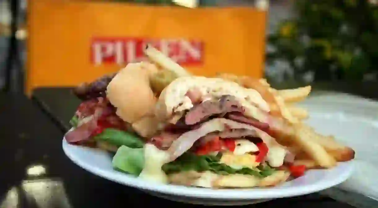 Chivito Canadiense