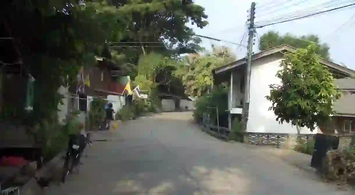 Local street, Phrae