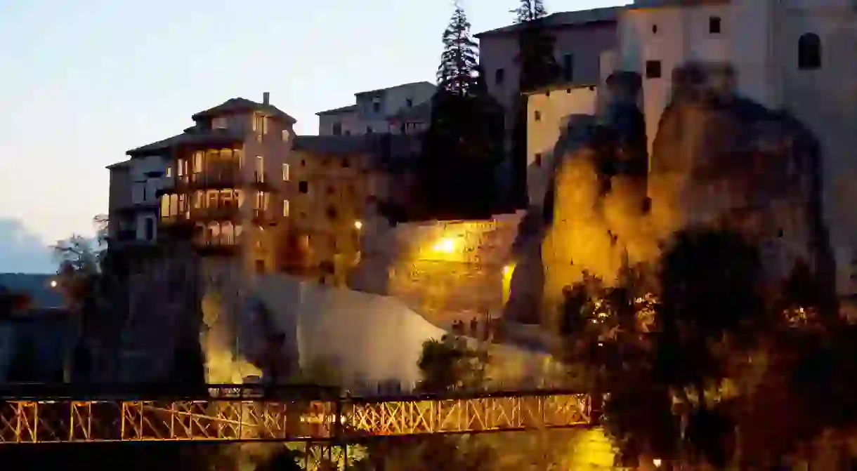 Cuencas hanging houses