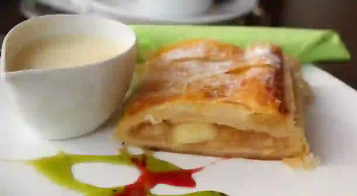 Apple strudel