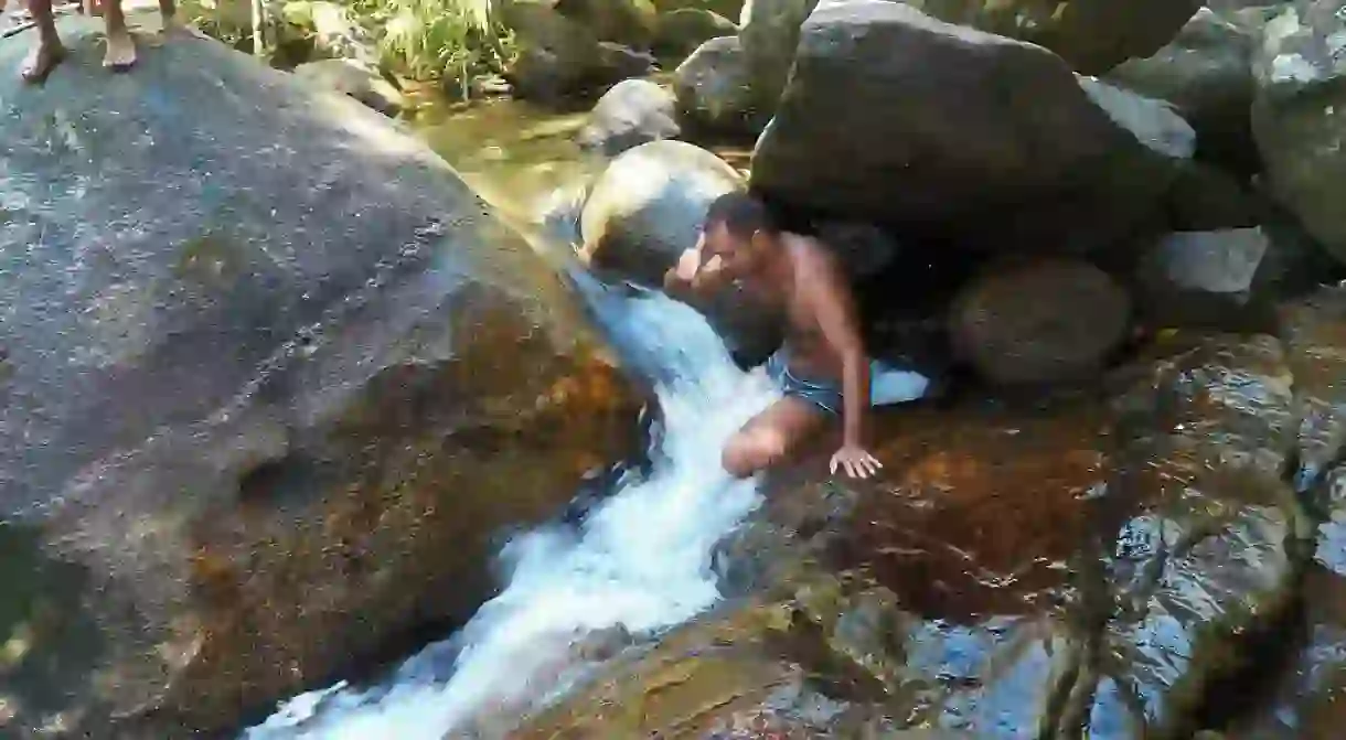 Entering the crevice of Pedra que Engole