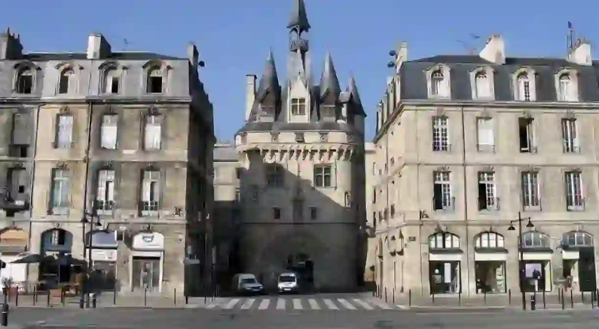 Porte de Cailhau, one of the many UNESCO sites in Bordeaux｜