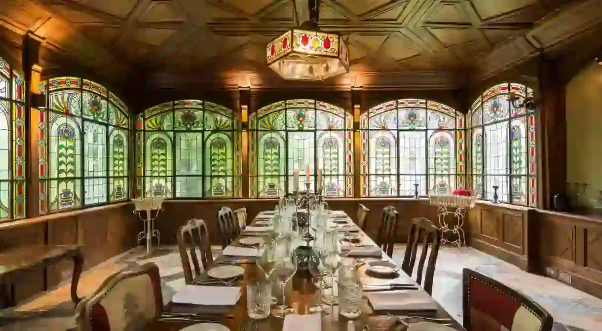 Brody Villas Winter Gardens dining room