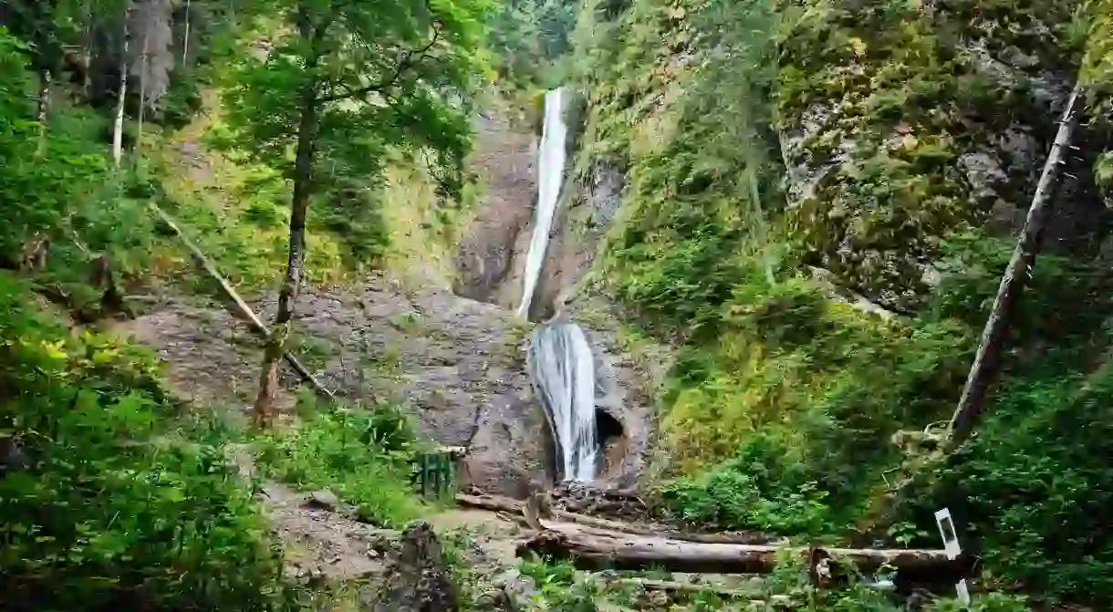 Duruitoarea Waterfall