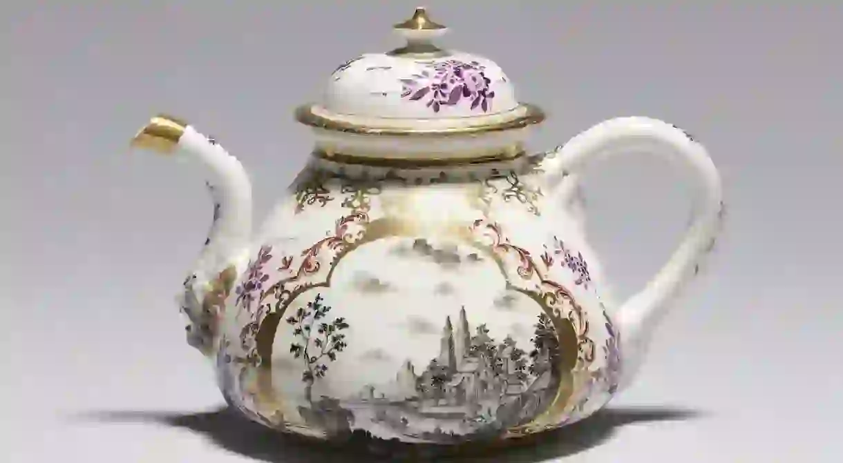 Meissen porcelain teapot