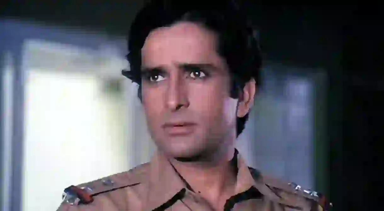 Shashi Kapoor as the cop Ravi in a scene from Deewar