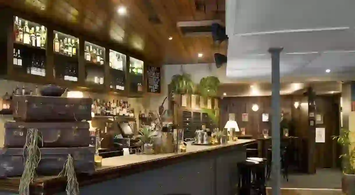 Bar