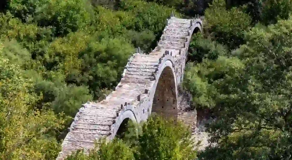 Old bridge of Plakida or Kalogeriko, on Vikos canyon, Zagorochoria, Greece