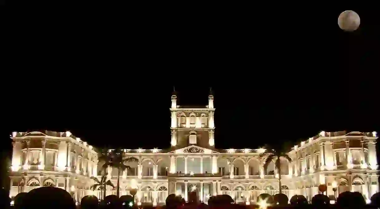 Palacio de los López at night