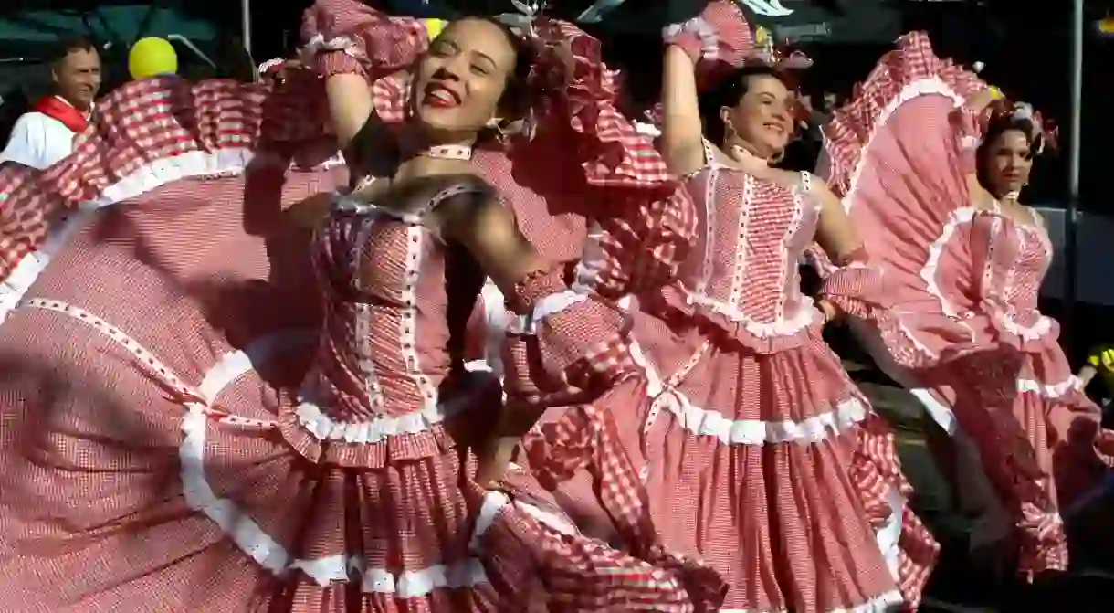 Colombians dancing