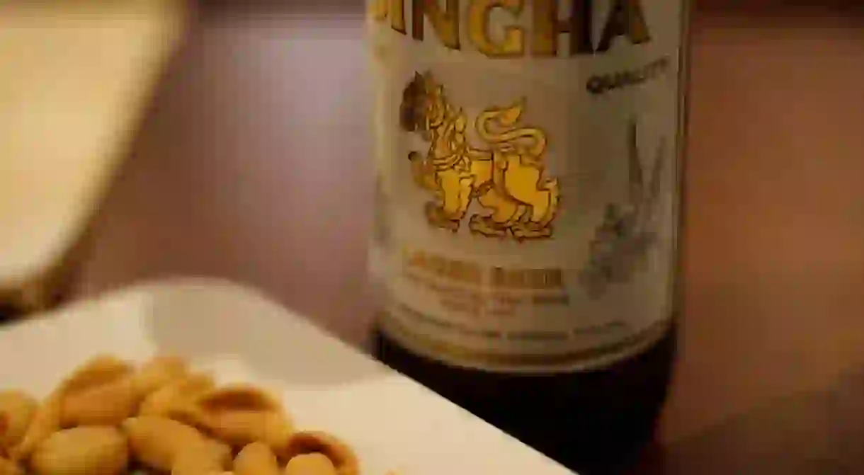 Singha beer and peanuts