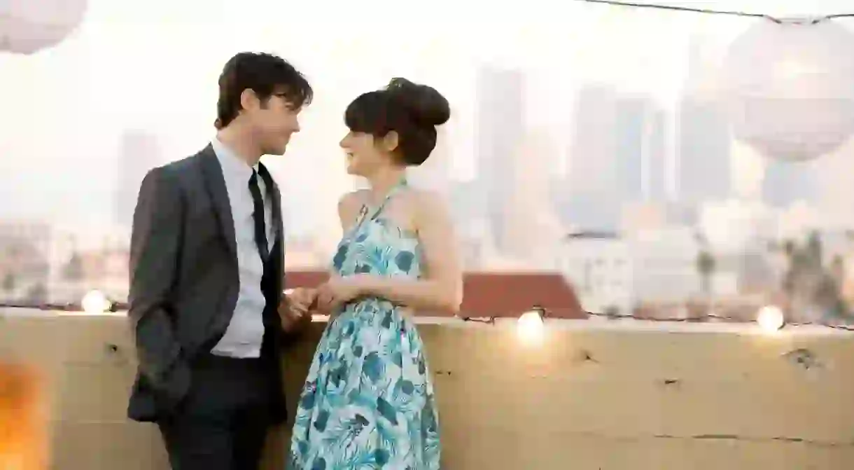 Joseph Gordon-Levitt and Zooey Deschanel in (500) Days of Summer.