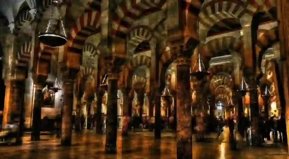 The famous double-arched columns in Córdobas Mosque-Cathedral; Xavier/flickr