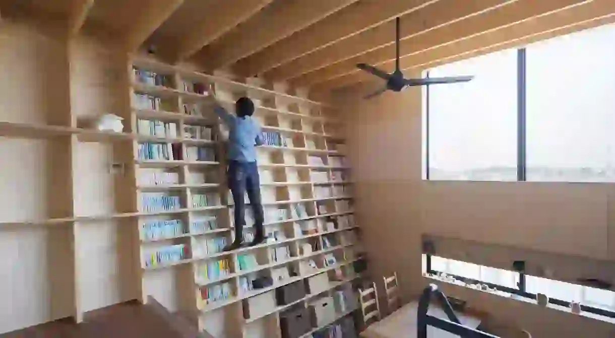 The bookshelf has been designed to be easily accessible