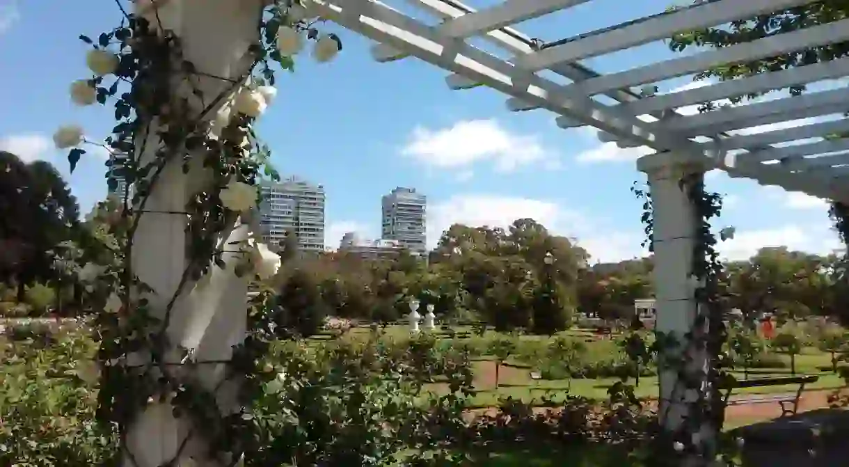 The Rosedal in Palermo, one of the most romantic spots in Argentina