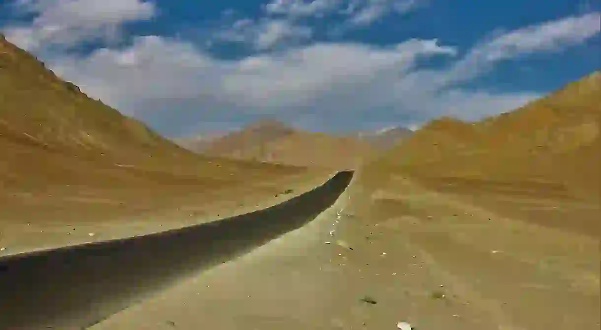 The magnificent highway from Delhi to Leh via Srinagar