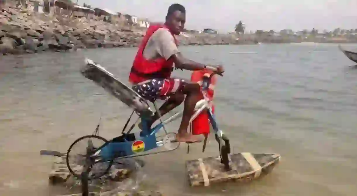 Friends and strangers easily got intrigued and keen to try out their first ride across the waves