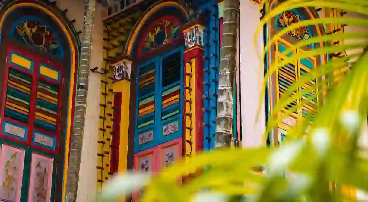 Built-in 1900, House of Tan Teng Niah is a colourful palace/residence that resembles strong Chinese architectural style located in Little India, Singapore. It is said, it is the last surviving Chinese villa in Singapore.