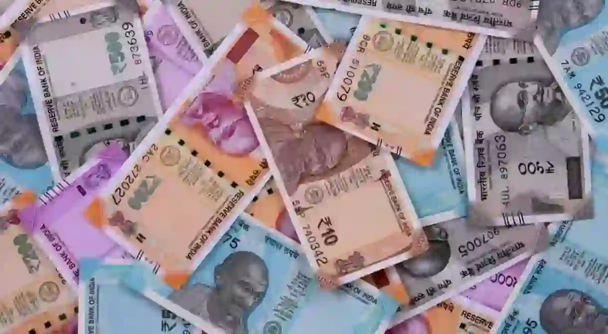 New Indian currency notes of ₹2000, ₹500, ₹200, ₹50 and ₹10 rupees have been issued