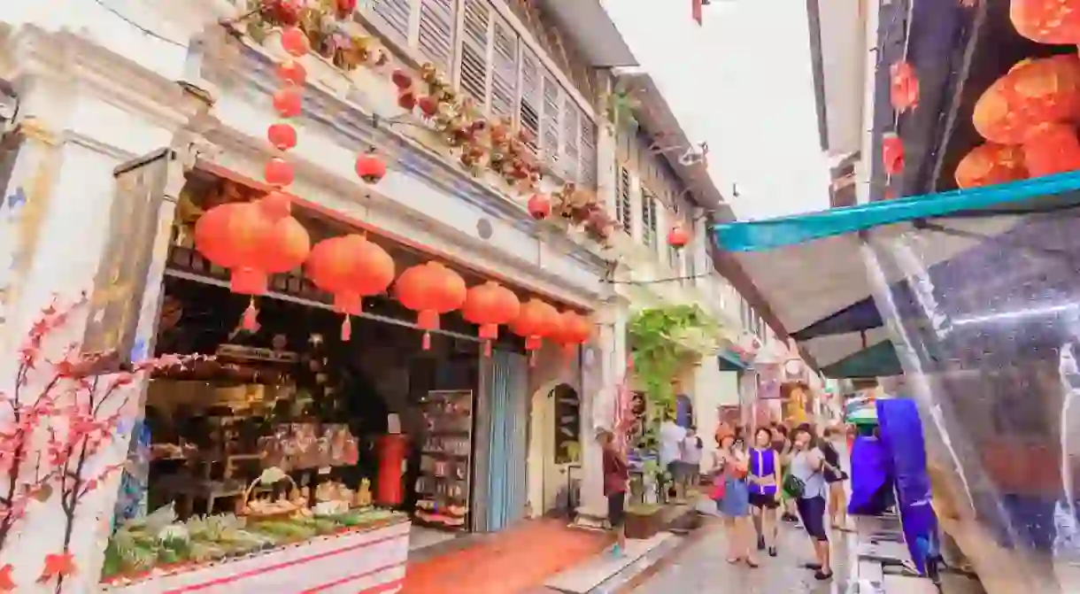 Visit the touristy Market and Concubine Lane in Ipoh