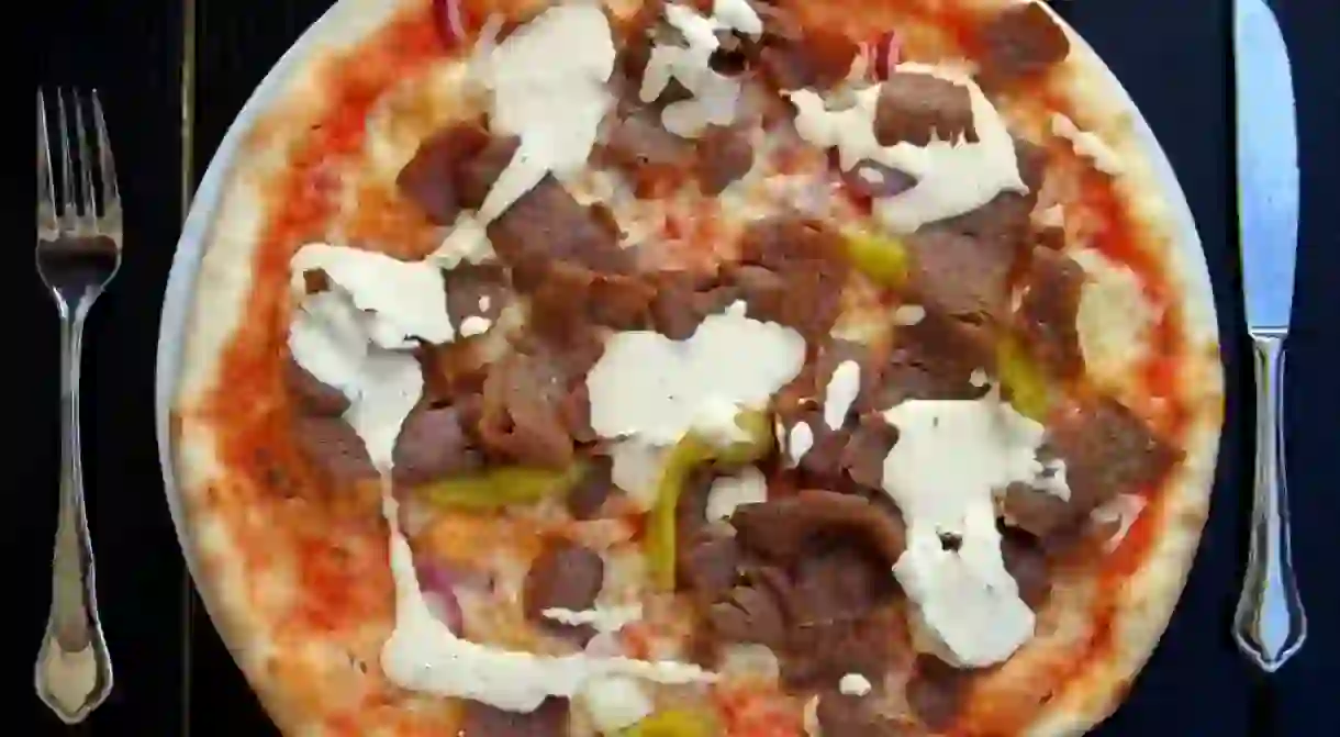 Kebab pizza