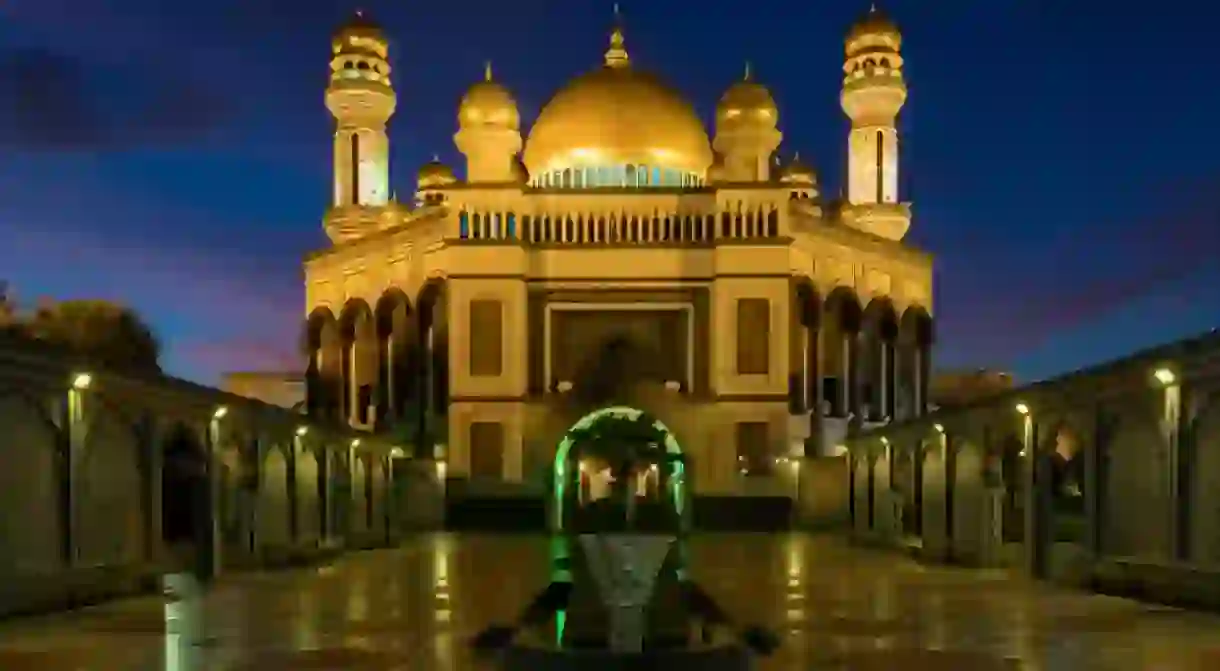 Bruneis largest mosque