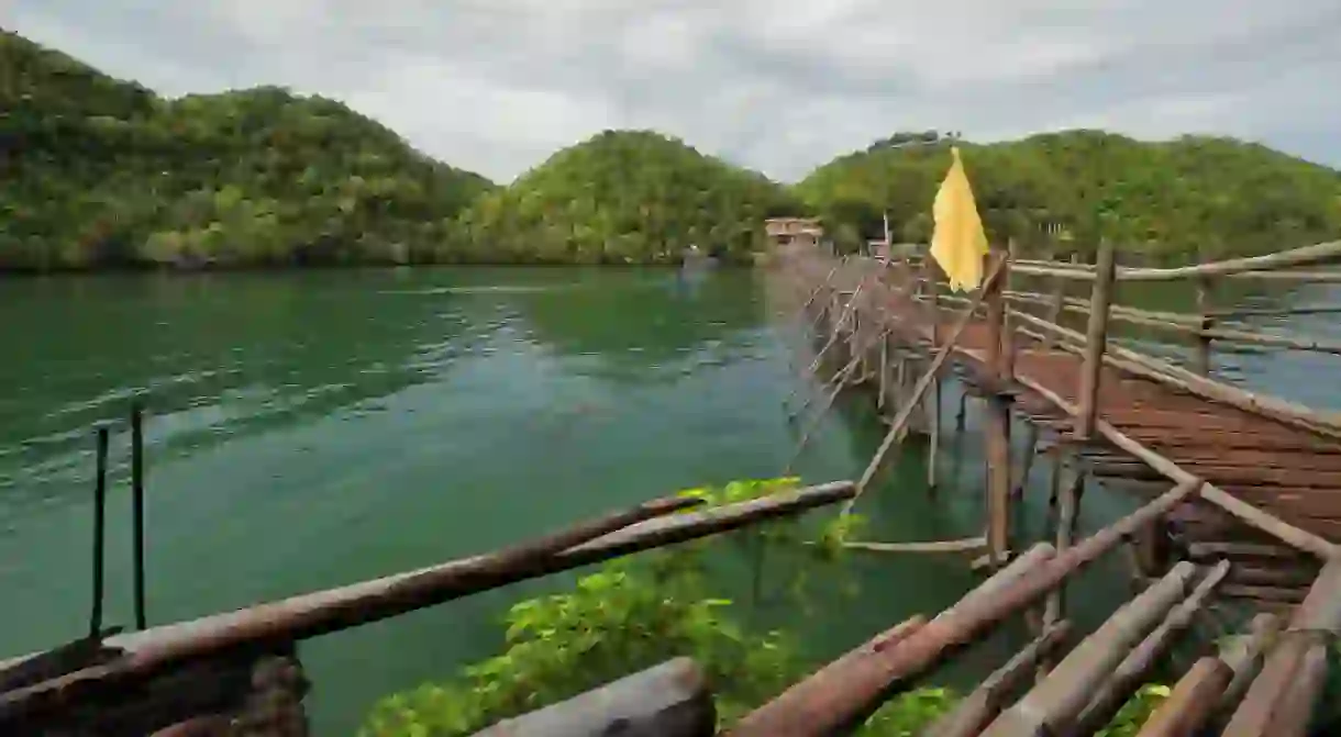 Latasan and Tinagong Dagat islands