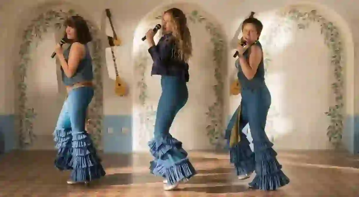 Young Donna and the Dynamos sing up a storm in Mamma Mia! Here We Go Again