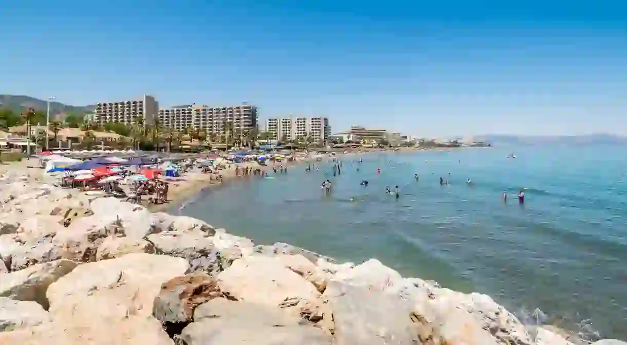 Another glorious day at Torremolinos Beach attracts hundreds of visitors