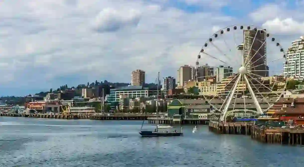 The Seattle Great Wheel is a popular tourist attraction