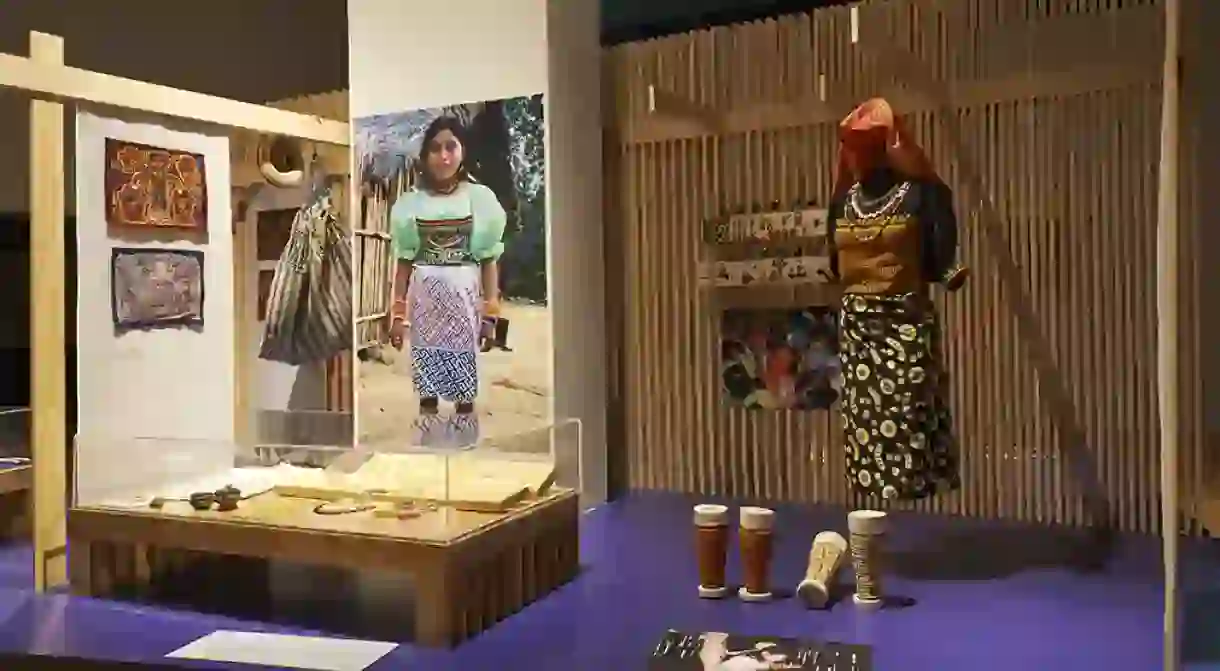 Molas were shown at the Bogota Gold Museums exhibition Molas: Layers of Wisdom from September 2016 to July 2017