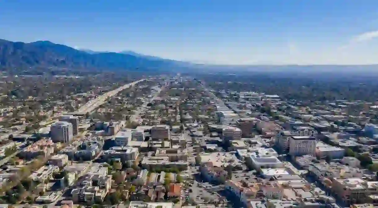 Pasadena lies next to the San Gabriel Mountains