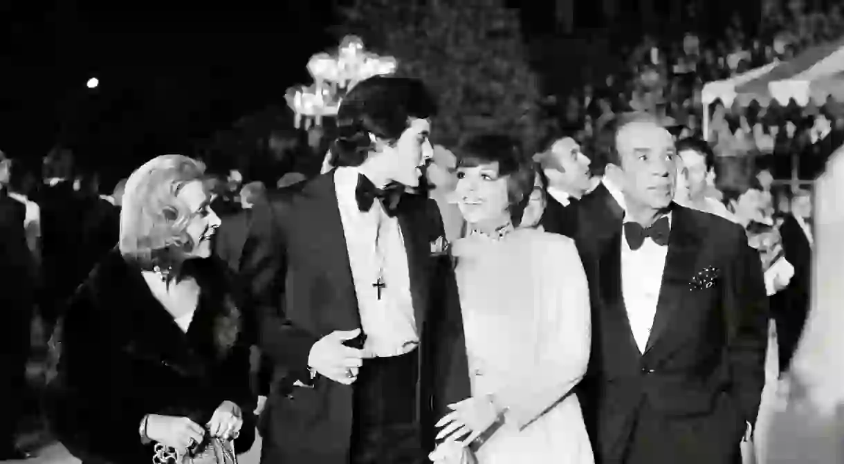 Liza Minnelli arrives with her fiance and family at the annual Academy Awards presentation in Los Angeles