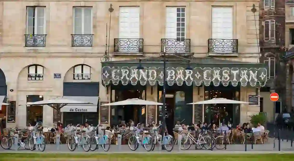 Pick up a V3 rental bike to begin exploring Bordeaux on two wheels