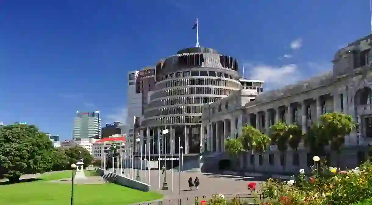 Close to the Beehive and Victoria University, Thorndon cafes serve politicians, public servants, students and residents alike