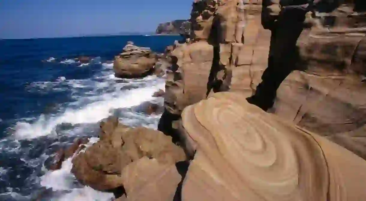 Enjoy all the best aspects of Australian nature by camping at sites near Sydney, like Bouddi National Park