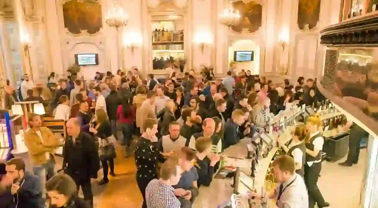 Hamilton Hall is a popular pub inside a former ballroom, right next to Liverpool Street station