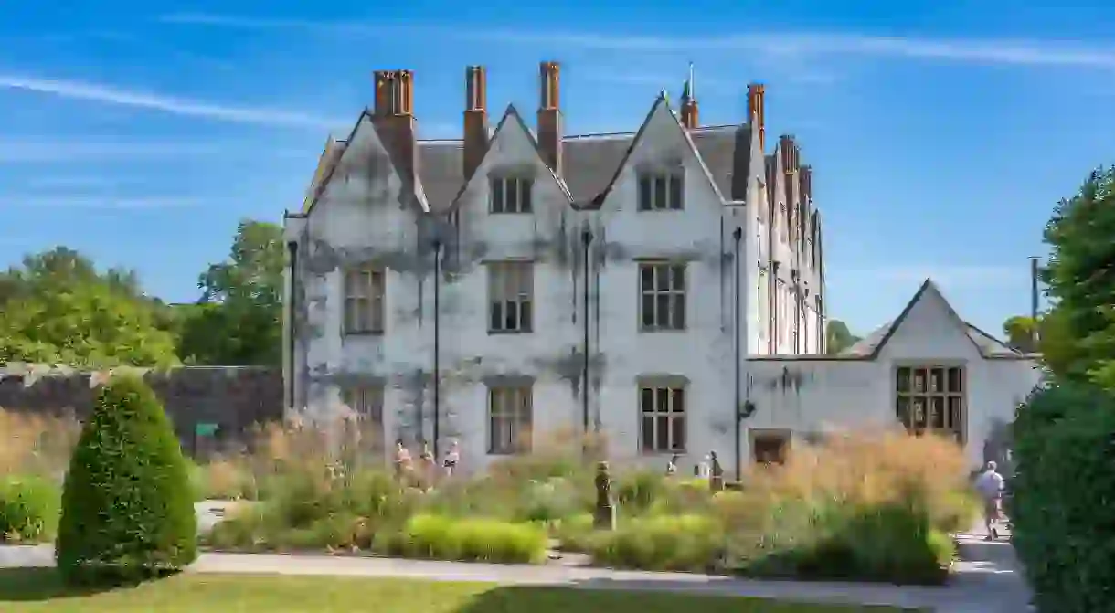 See recreations of old schools, butchers, bakers, ironsmiths and workmen’s institutes, as well as St Fagans Castle, at the St Fagans National Museum of History