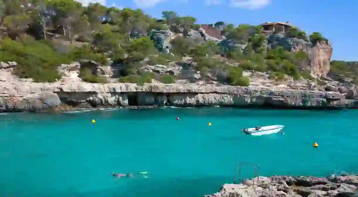 The rocks that border the bay at Cala Llombards, and at other less touristy spots on Mallorca, make it ideal for snorkelling