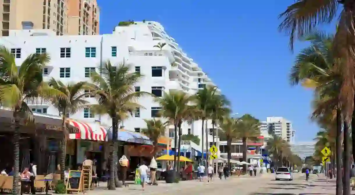 Many breakfast places in Fort Lauderdale have outdoor seating in the warm sun