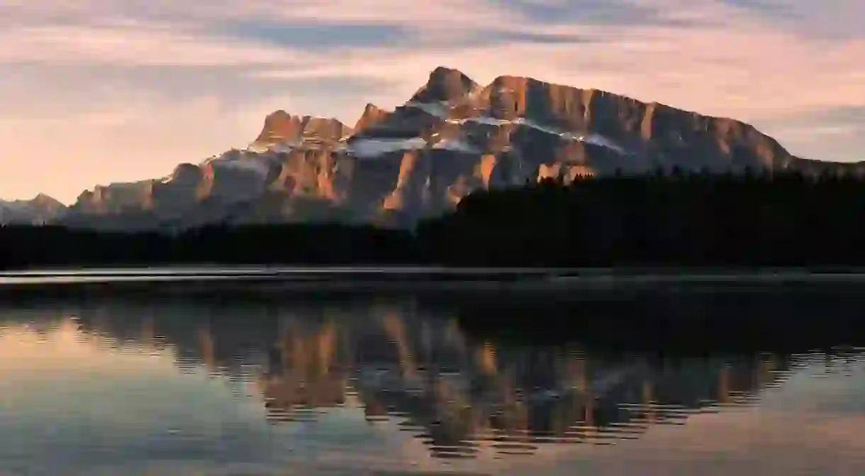 Explore Mount Rundle and Banff National Park without breaking the bank from one of Banffs best budget hotels