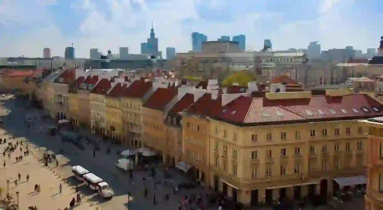 Stay in a modern apartment in downtown Warsaw and get close to the commercial heart of Polands enticing capital city; museums, royal palaces, shopping and craft beers await you