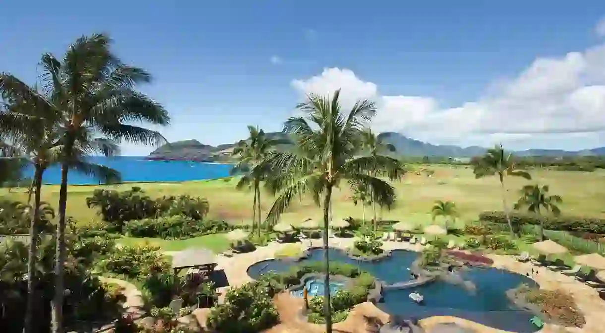 Choose between a dip in the pool and a swim in the ocean at Marriotts Kauai Lagoons