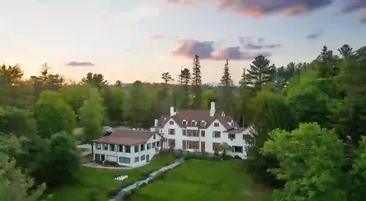 Seven Hills Inn is just one of the spectacular hotels outside of New York City