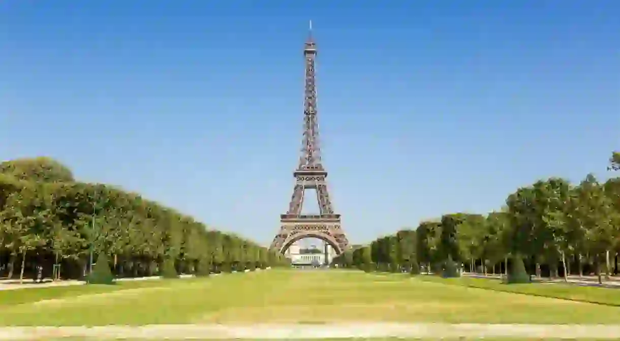 Photos of the Eiffel Tower by day are free to take and post – its a different story at night