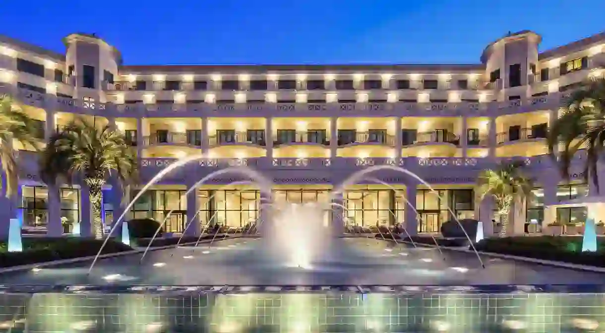 Step into a world of old-school glamour and glitz at the Hotel Las Arenas Balneario Resort