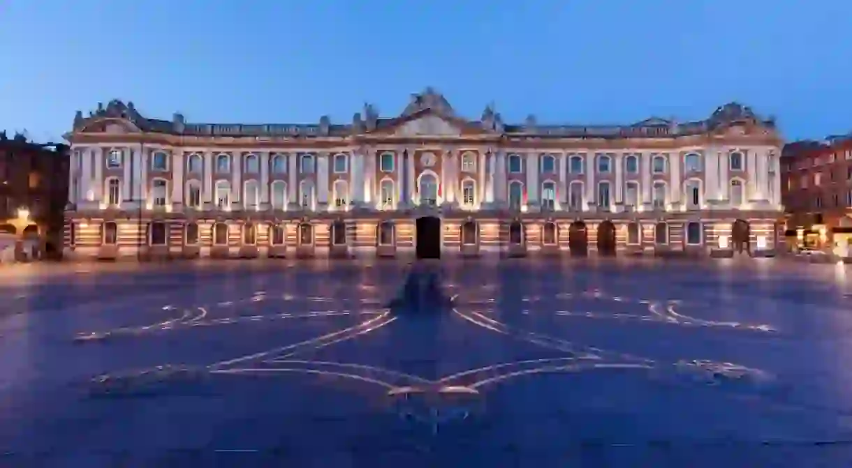 The Capitole de Toulouse, home to the citys theatre and one of its iconic squares, at evening